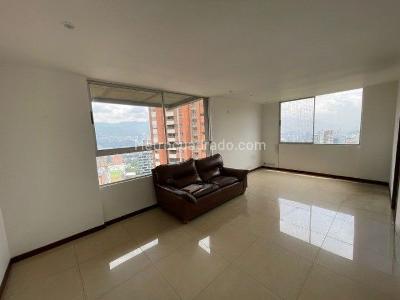 Apartamento de 3 alcobas en arriendo en Los Balsos Ii, Medellín, 140 m² · foto 2 de 20