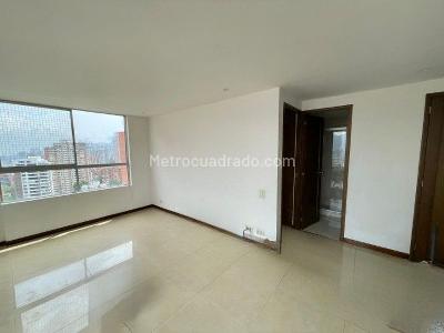 Apartamento de 3 alcobas en arriendo en Los Balsos Ii, Medellín, 140 m² · foto 5 de 20