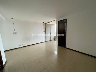 Apartamento de 3 alcobas en arriendo en Los Balsos Ii, Medellín, 140 m² · foto 6 de 20