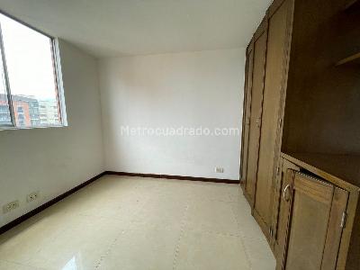 Apartamento de 3 alcobas en arriendo en Los Balsos Ii, Medellín, 140 m² · foto 9 de 20