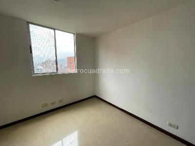 Apartamento de 3 alcobas en arriendo en Los Balsos Ii, Medellín, 140 m² · foto 10 de 20