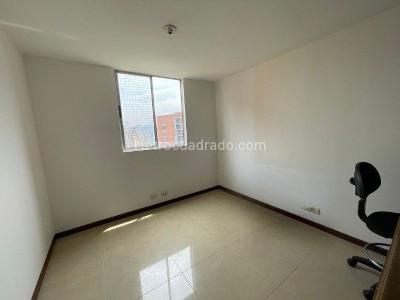 Apartamento de 3 alcobas en arriendo en Los Balsos Ii, Medellín, 140 m² · foto 11 de 20