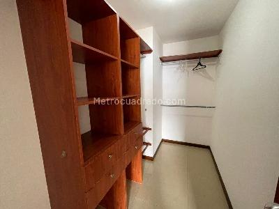Apartamento de 3 alcobas en arriendo en Los Balsos Ii, Medellín, 140 m² · foto 13 de 20