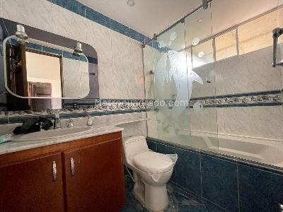 Apartamento de 3 alcobas en arriendo en Los Balsos Ii, Medellín, 140 m² · foto 15 de 20