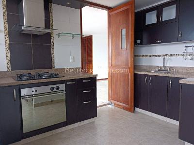Apartamento en arriendo en El Tesoro, Medellín · foto 3 de 20