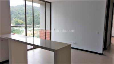 Apartamento de 2 alcobas en arriendo en Castropol, Medellín, 67 m² · foto 2 de 12