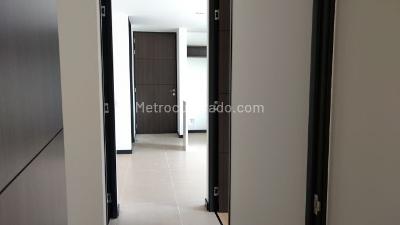 Apartamento de 2 alcobas en arriendo en Castropol, Medellín, 67 m² · foto 12 de 12