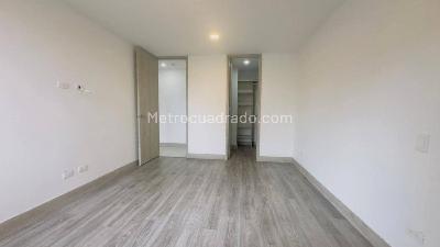 Apartamento de 3 alcobas en arriendo en Quebrada Clara, Envigado, 99 m² · foto 7 de 18