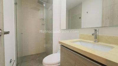 Apartamento de 3 alcobas en arriendo en Quebrada Clara, Envigado, 99 m² · foto 13 de 18