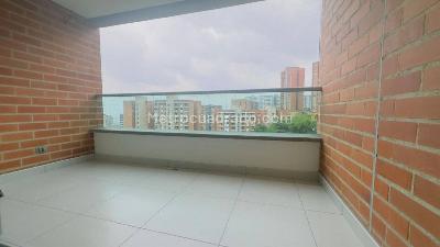Apartamento de 3 alcobas en arriendo en Quebrada Clara, Envigado, 99 m² · foto 15 de 18