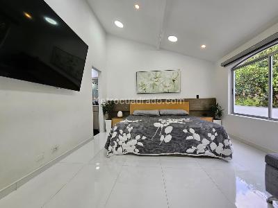 Casa de 3 alcobas en arriendo en Los Balsos N, Medellín, 260 m² · foto 8 de 20