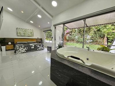 Casa de 3 alcobas en arriendo en Los Balsos N, Medellín, 260 m² · foto 9 de 20