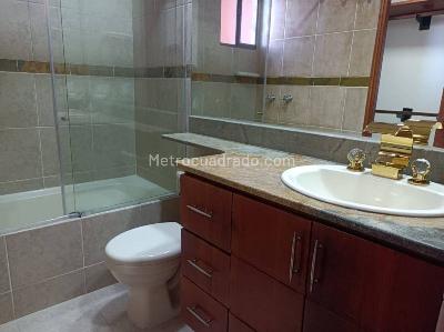 Apartamento de 3 alcobas en arriendo en Los Balsos Ii, Medellín, 120 m² · foto 12 de 20