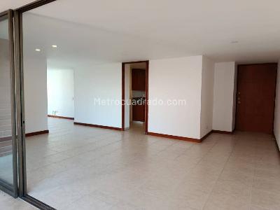 Apartamento en arriendo en La Florida, Medellín · foto 3 de 19