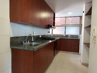 Apartamento en arriendo en La Florida, Medellín · foto 4 de 19