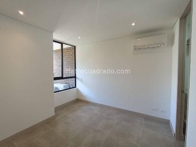 Apartamento de 2 alcobas en arriendo en Los Balsos N, Medellín, 89 m² · foto 8 de 18