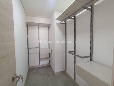 Apartamento de 2 alcobas en arriendo en Los Balsos N, Medellín, 89 m² · foto 10 de 18