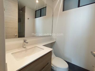 Apartamento de 2 alcobas en arriendo en Los Balsos N, Medellín, 89 m² · foto 13 de 18