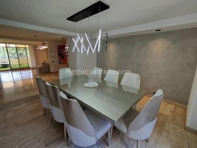 Apartamento de 4 alcobas en arriendo en El Castillo, Medellín, 365 m² · foto 6 de 20
