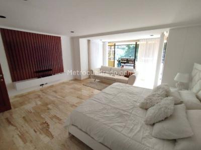 Apartamento de 4 alcobas en arriendo en El Castillo, Medellín, 365 m² · foto 8 de 20