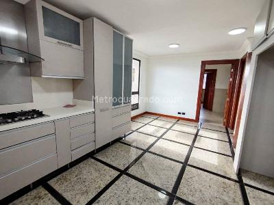 Apartamento en arriendo en Los Naranjos, Medellín · foto 6 de 20