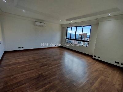 Apartamento en arriendo en Los Naranjos, Medellín · foto 11 de 20