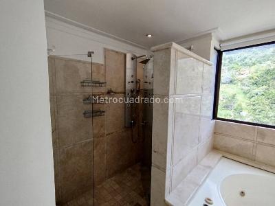 Apartamento en arriendo en Los Naranjos, Medellín · foto 18 de 20