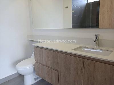 Apartamento de 3 alcobas en arriendo en El Tesoro, Medellín, 128 m² · foto 16 de 20