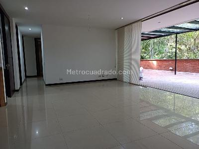 Apartamento de 3 alcobas en arriendo en El Tesoro, Medellín, 137 m² · foto 2 de 20