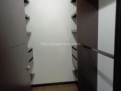 Apartamento de 3 alcobas en arriendo en El Tesoro, Medellín, 137 m² · foto 11 de 20