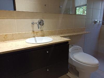 Apartamento de 3 alcobas en arriendo en El Tesoro, Medellín, 137 m² · foto 14 de 20