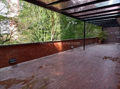Apartamento de 3 alcobas en arriendo en El Tesoro, Medellín, 137 m² · foto 17 de 20