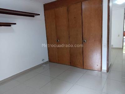 Apartamento de 3 alcobas en arriendo en Los Balsos Ii, Medellín, 180 m² · foto 12 de 19