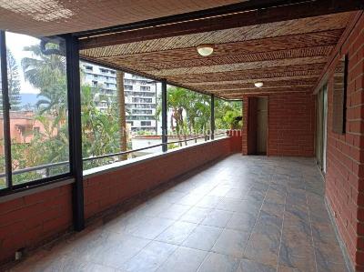 Apartamento de 3 alcobas en arriendo en Los Balsos Ii, Medellín, 180 m² · foto 16 de 19