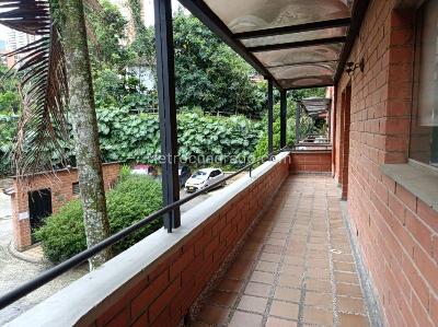 Apartamento de 3 alcobas en arriendo en Los Balsos Ii, Medellín, 180 m² · foto 18 de 19