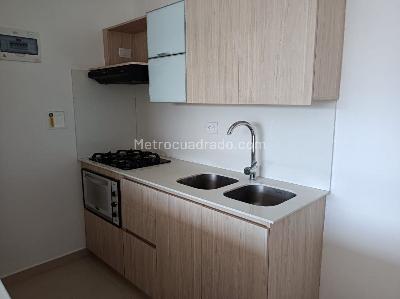 Apartamento en arriendo en Los Balsos N, Medellín · foto 4 de 15