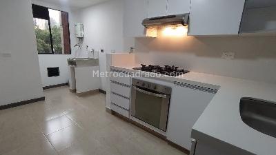Apartamento de 3 alcobas en arriendo en El Diamante 2, Medellín, 106 m² · foto 2 de 14