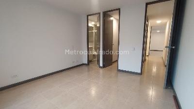 Apartamento de 3 alcobas en arriendo en El Diamante 2, Medellín, 106 m² · foto 6 de 14