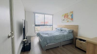 Apartamento en arriendo en Lalinde, Medellín · foto 5 de 14