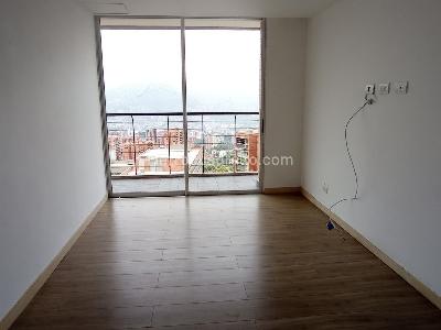 Apartamento de 3 alcobas en arriendo en Los Naranjos, Medellín, 220 m² · foto 9 de 20
