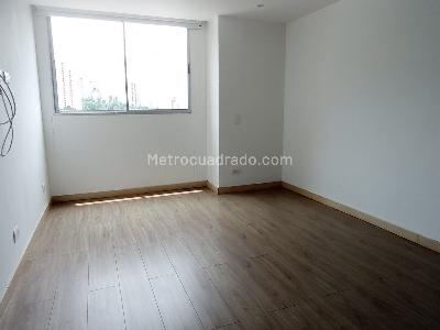 Apartamento de 3 alcobas en arriendo en Los Naranjos, Medellín, 220 m² · foto 11 de 20