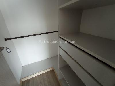 Apartamento de 3 alcobas en arriendo en Los Naranjos, Medellín, 220 m² · foto 15 de 20