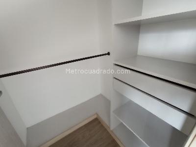 Apartamento de 3 alcobas en arriendo en Los Naranjos, Medellín, 220 m² · foto 16 de 20