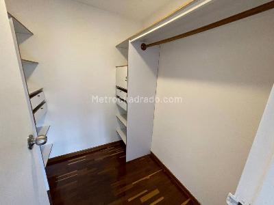 Apartamento de 3 alcobas en arriendo en El Castillo, Medellín, 135 m² · foto 16 de 20
