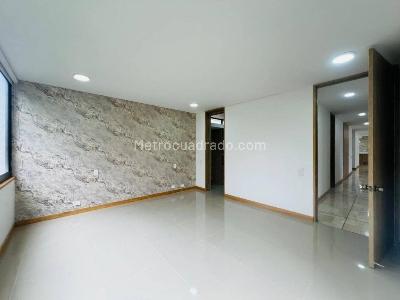 Apartamento en arriendo en Lalinde, Medellín · foto 14 de 20