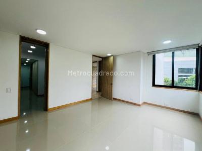 Apartamento en arriendo en Lalinde, Medellín · foto 16 de 20