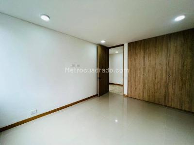 Apartamento en arriendo en Lalinde, Medellín · foto 17 de 20