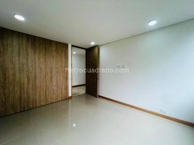 Apartamento en arriendo en Lalinde, Medellín · foto 18 de 20