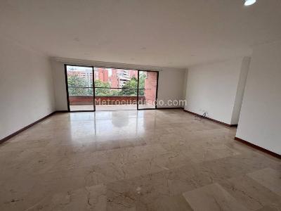 Apartamento de 3 alcobas en arriendo en Campo Amor, Medellín, 175 m² · foto 2 de 20