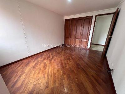 Apartamento de 3 alcobas en arriendo en Campo Amor, Medellín, 175 m² · foto 9 de 20